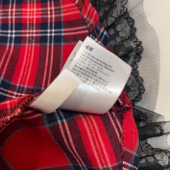 Red Plaid mini skirt 💋 - Picture 7 of 7